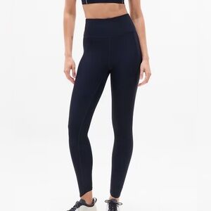 Athleta Women's Pacesetter Ultra High Rise 7/8 Navy Leggings
